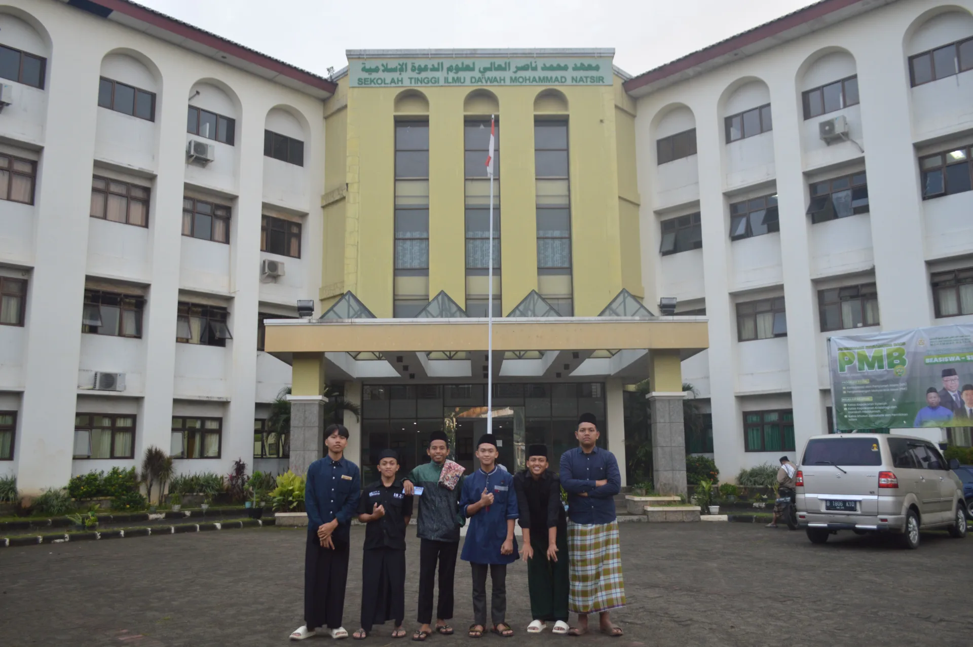 Alumni Al-Muhsin berkumpul bersama